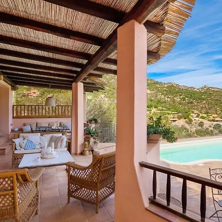 Privata Con Piscina In Pantogia فيلة *